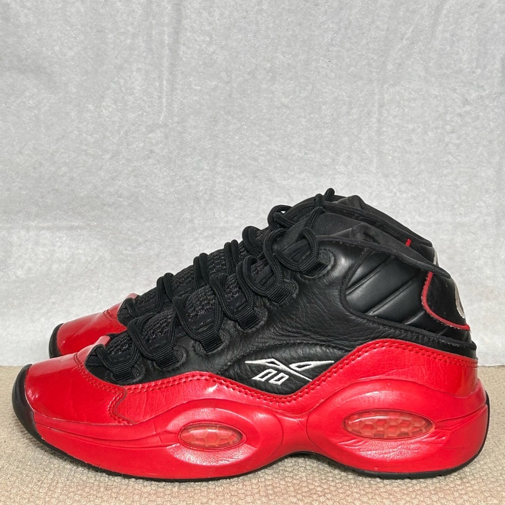 Reebok Youth/Kids Black/Red Question Mid J Street Sleigh Sneakers Shoes SZ US 5 - Picture 2 of 11